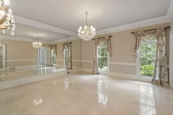 Sandy Springs, GA 30328,1120 Heards Ferry RD NW
