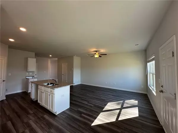 Riverdale, GA 30274,8666 Webb RD