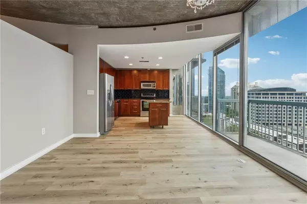Atlanta, GA 30326,3324 Peachtree RD NE #1407