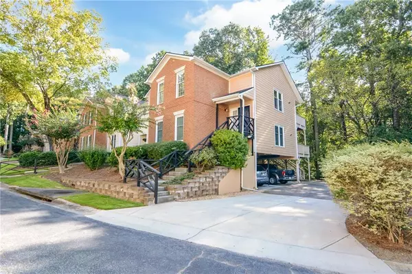 Peachtree Corners, GA 30092,6538 Deerings LN