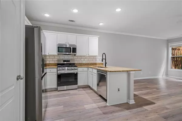 Cumming, GA 30040,950 Firethorne PASS