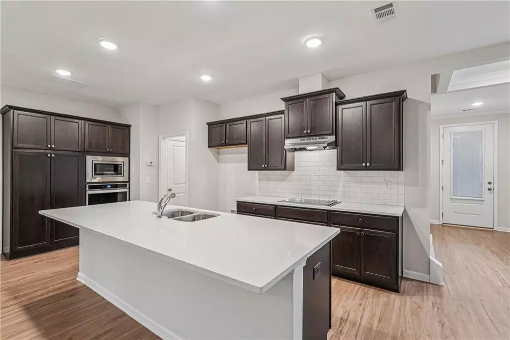 Lawrenceville, GA 30043,1127 Lucan LN