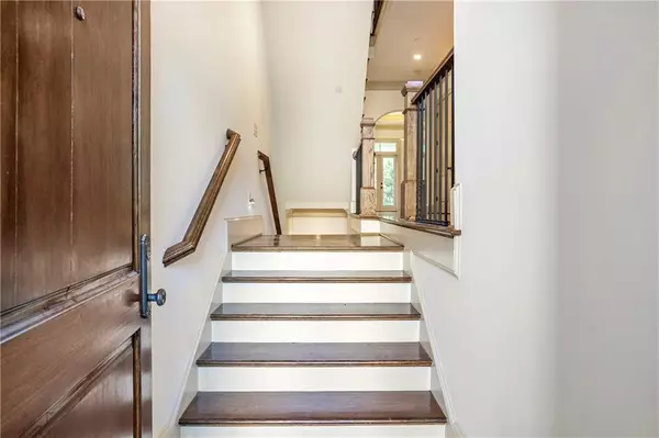 Atlanta, GA 30305,58 Sheridan DR NE #27
