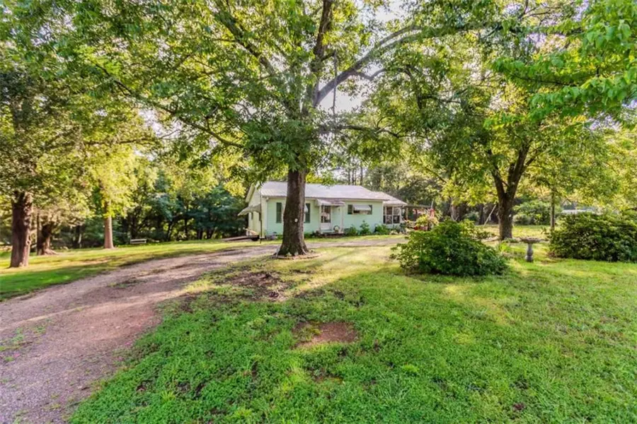 6494 Hwy 124, Hoschton, GA 30548