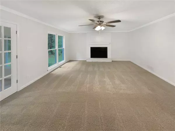 Hampton, GA 30228,747 Lakemont DR
