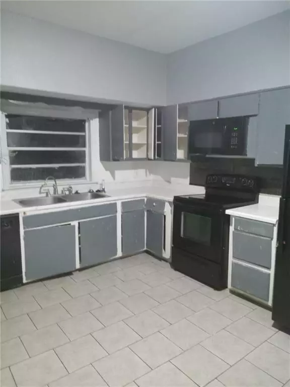 Albany, GA 31705,925 Mercedes ST
