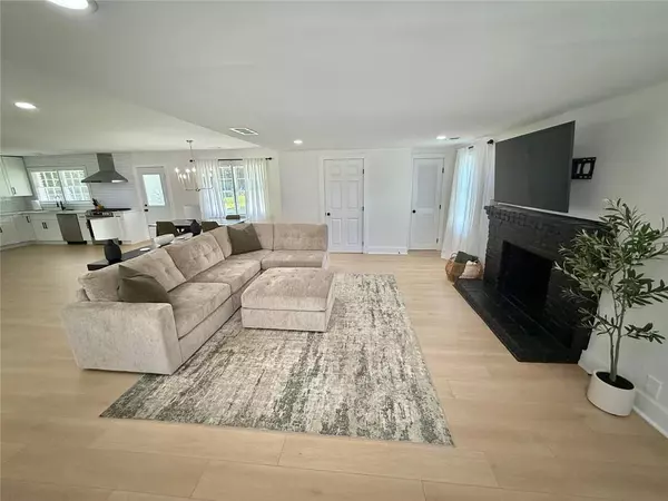 Marietta, GA 30066,1932 Ferry DR