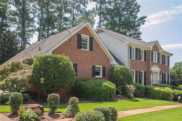 Atlanta, GA 30338,5233 Wynterhall DR