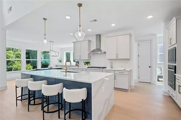 Woodstock, GA 30188,461 Maypop LN