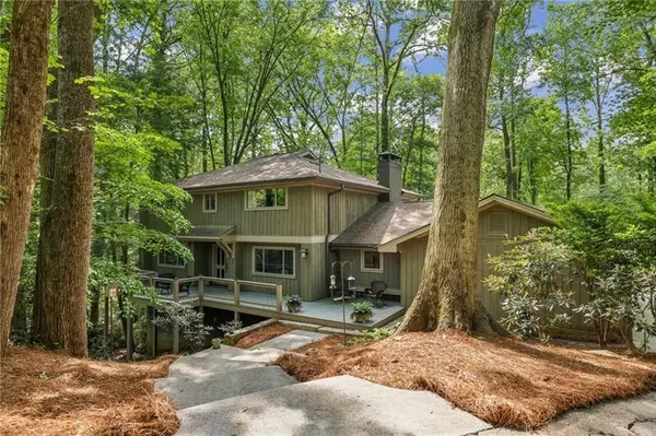 1050 Mountain Creek TRL, Atlanta, GA 30328