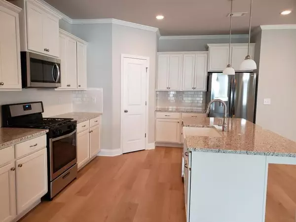 Flowery Branch, GA 30542,5192 Parkwood DR