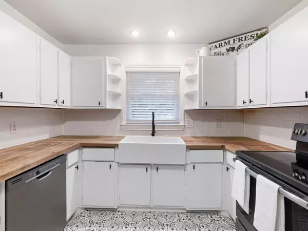 Smyrna, GA 30082,3724 Crestview DR SE