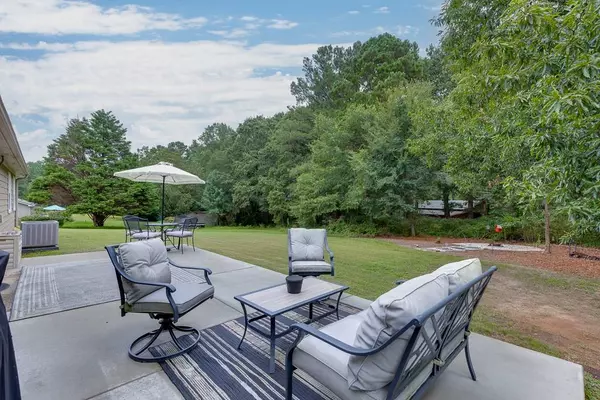 Loganville, GA 30052,2035 Gum Creek LN