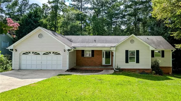 225 Hillandale DR, Stockbridge, GA 30281