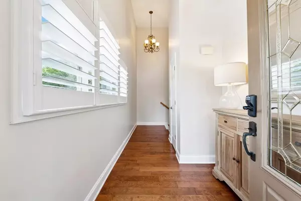 Roswell, GA 30075,2125 Constitution CT #1701