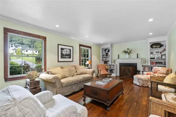 Sandy Springs, GA 30342,465 Forest Hills DR