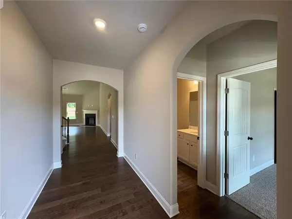 Grayson, GA 30017,946 Lakeview Oaks CT