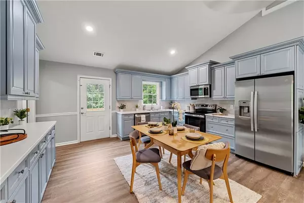 Dahlonega, GA 30533,105 Royal Oaks LN