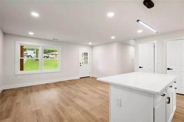 Stone Mountain, GA 30083,844 San Miguel DR