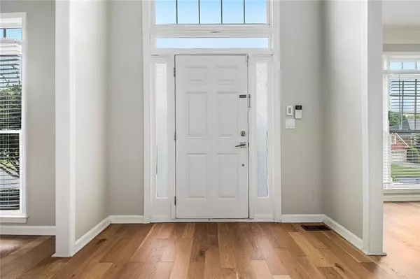 Johns Creek, GA 30005,5510 Vicarage WALK