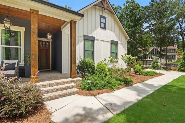 6014 Warpath RD, Flowery Branch, GA 30542