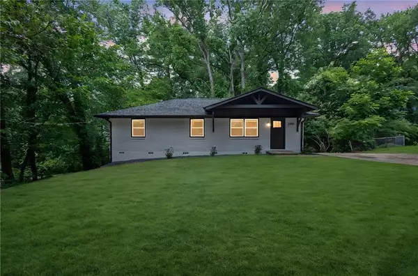 1733 Hollyhock TER, Decatur, GA 30032