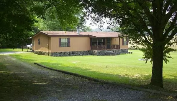 85 Honeysuckle DR SW, Cartersville, GA 30120