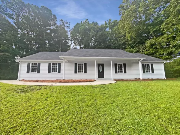 1168 Granite LN, Loganville, GA 30052