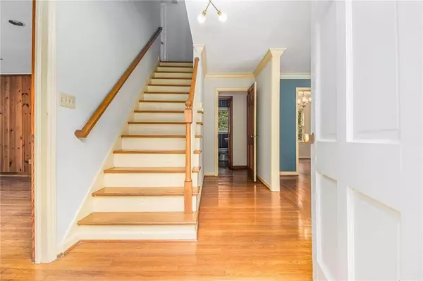 Atlanta, GA 30341,1865 Queens WAY