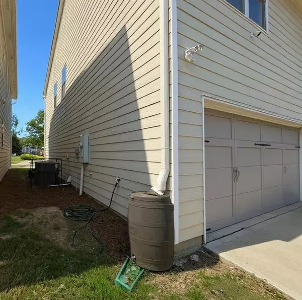 Atlanta, GA 30331,602 Lofty LN SW