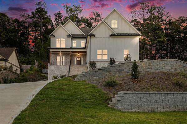 52 Lake Overlook DR, White, GA 30184