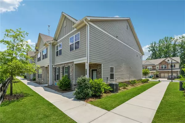 6761 CEDAR GLEN RD, Atlanta, GA 30360