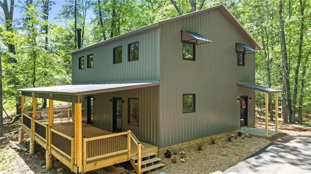 38 Friendly LN, Mccaysville, GA 30555