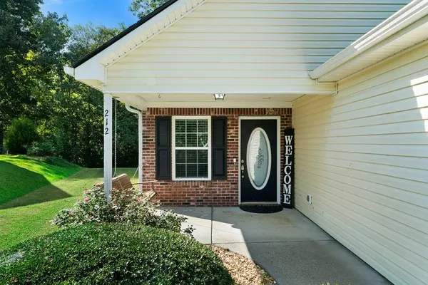 Calhoun, GA 30701,212 Louise LN