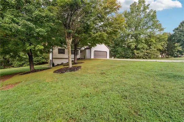 Hoschton, GA 30548,704 Poplar Springs RD