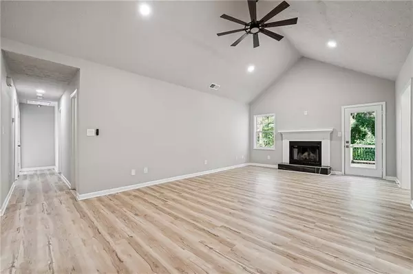 Hoschton, GA 30548,704 Poplar Springs RD