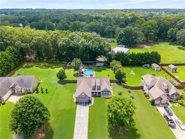 323 Junction CT, Winder, GA 30680