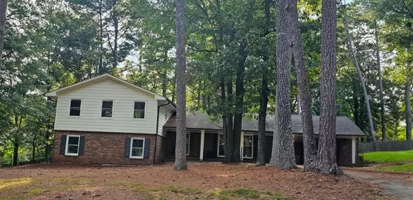 209 Arrowhead DR, Cartersville, GA 30120