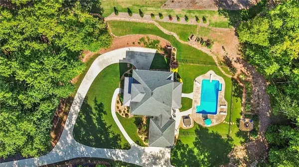 Carrollton, GA 30117,165 Garnett Point DR