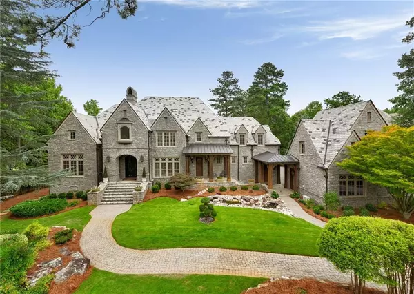 929 Middle Fork TRL, Suwanee, GA 30024