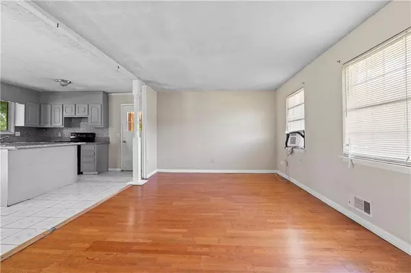 Riverdale, GA 30274,462 Paul ST