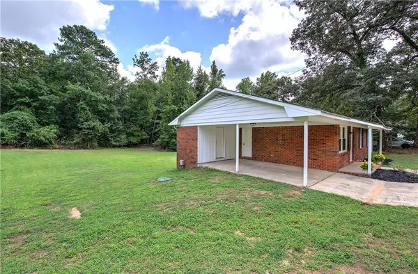 Rome, GA 30161,492 Moran Lake RD NE
