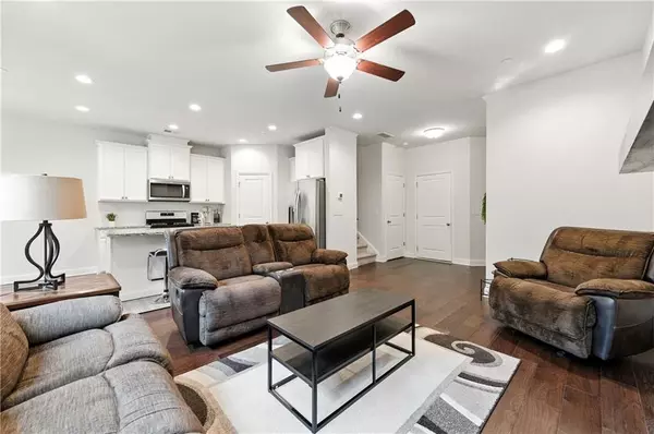 Woodstock, GA 30188,204 Magnolia Creek WAY