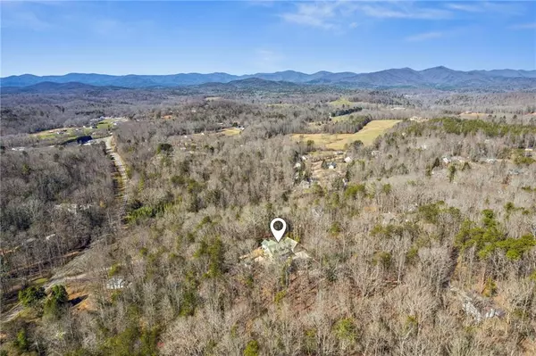 Dahlonega, GA 30533,154 Hickory LN