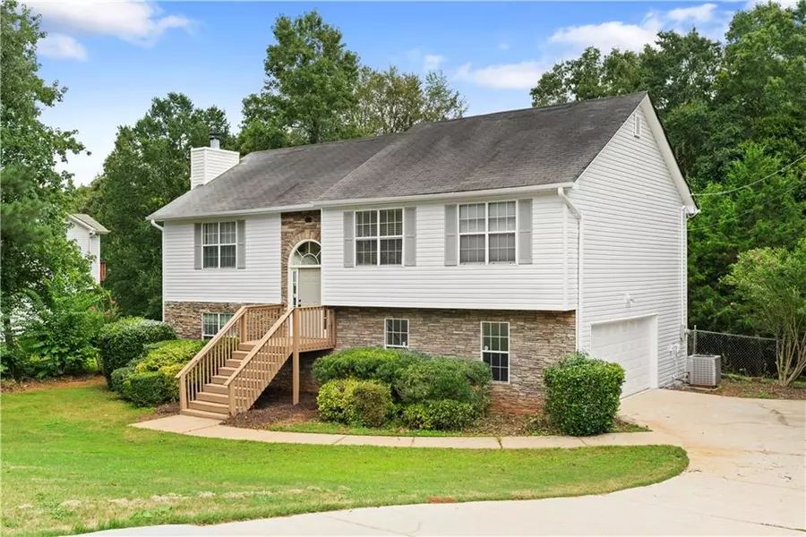 90 Cypress DR, Covington, GA 30016