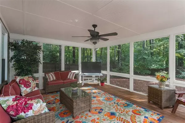1202 Shallowford Trace CT, Woodstock, GA 30189