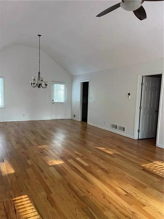 Lilburn, GA 30047,1056 Oak RD SW