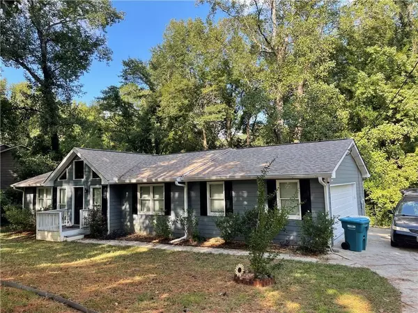 1056 Oak RD SW, Lilburn, GA 30047