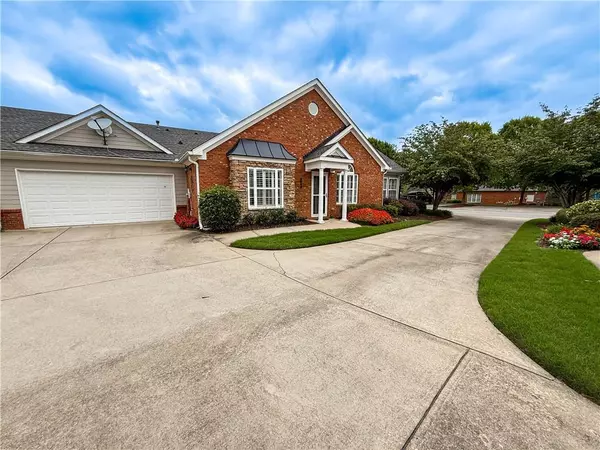 Cumming, GA 30040,306 Somerton PL #306