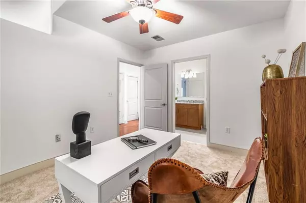 Atlanta, GA 30309,950 W Peachtree ST NW #1214